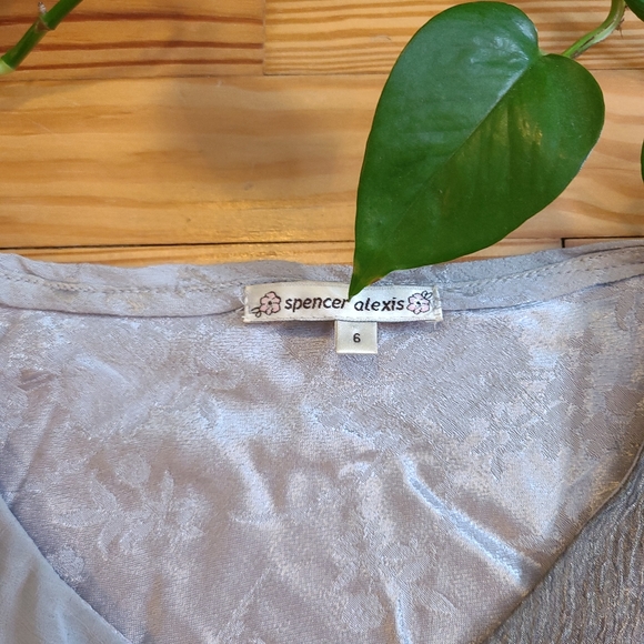 Spencer Alexis Vintage Short Sleeve Blouse Floral Blue Silver Grey Gold - size 6 - Picture 2 of 9